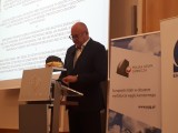 Dziesięciu profesorów reprezentujących polskie uczelnie i firmy podpisało się pod tzw. Apelem Dziesięciu dotyczącym przyszłości branży węgla brunatnego. Apel przekazany został przez Sławomira Wochnę - Prezesa Zarządu Związku Pracodawców Porozumienie Producentów Węgla Brunatnego podczas IX Europejskiego Meetingu Gospodarczego, który odbył się 17 października 2019 r. w Warszawie.
Apel Dziesięciu dotyczący przyszłości branży węgla brunatnego w Polsce